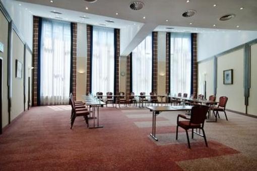 фото отеля Holiday Inn Stuttgart