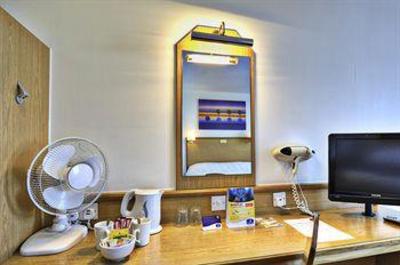 фото отеля Premier Inn Haymarket Edinburgh