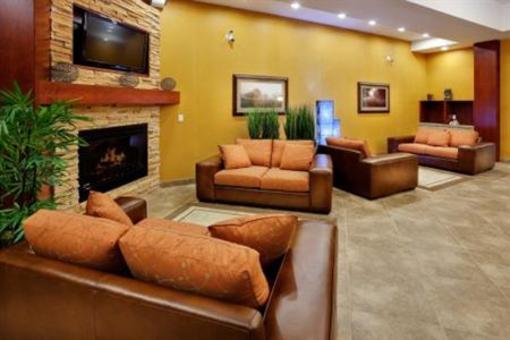 фото отеля Holiday Inn Express Hotel & Suites Bowmanville