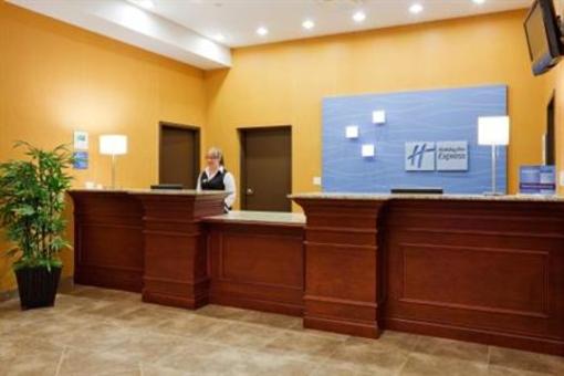 фото отеля Holiday Inn Express Hotel & Suites Bowmanville