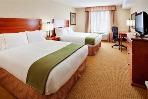 фото отеля Holiday Inn Express Hotel & Suites Bowmanville