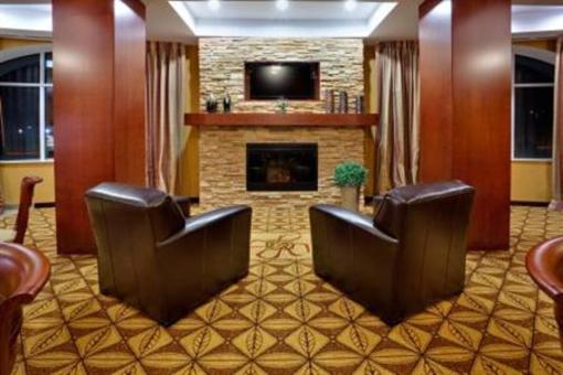 фото отеля Holiday Inn Express Hotel & Suites Bowmanville