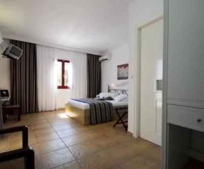 фото отеля Kallisti Thera Hotel