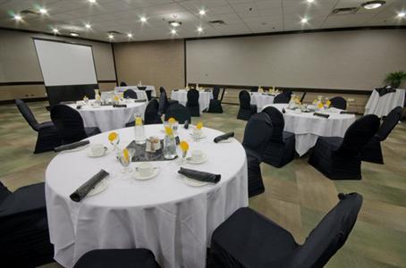фото отеля Radisson Hotel Winnipeg Downtown