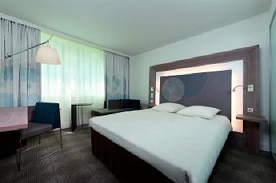 фото отеля Novotel Moscow Sheremetyevo