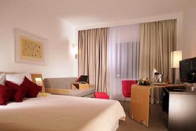 фото отеля Novotel Moscow Sheremetyevo