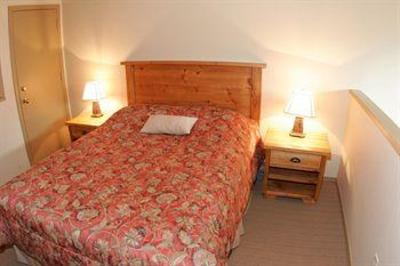 фото отеля Glacier Lodge & Suites