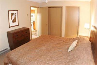 фото отеля Glacier Lodge & Suites