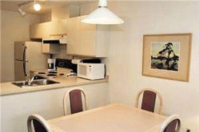 фото отеля Glacier Lodge & Suites