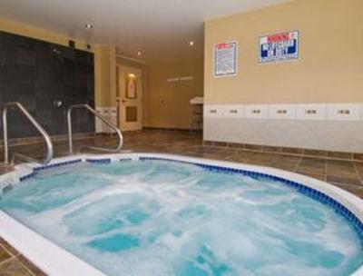 фото отеля Days Inn & Suites Revelstoke