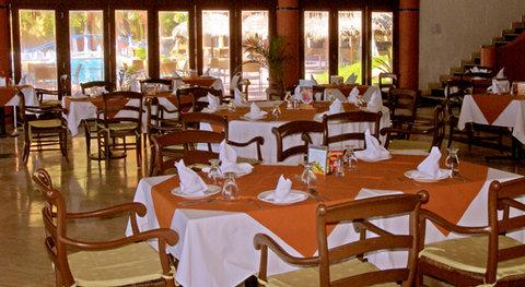 фото отеля Luna Palace Suites Mazatlan