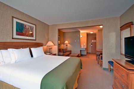 фото отеля Holiday Inn Express Saskatoon