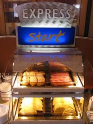 фото отеля Holiday Inn Express Saskatoon