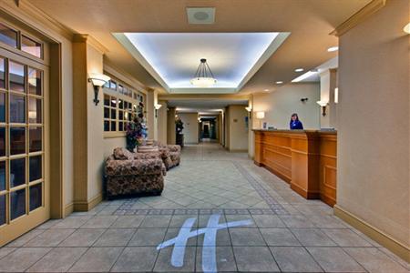 фото отеля Holiday Inn Express Saskatoon