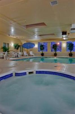 фото отеля Holiday Inn Express Saskatoon
