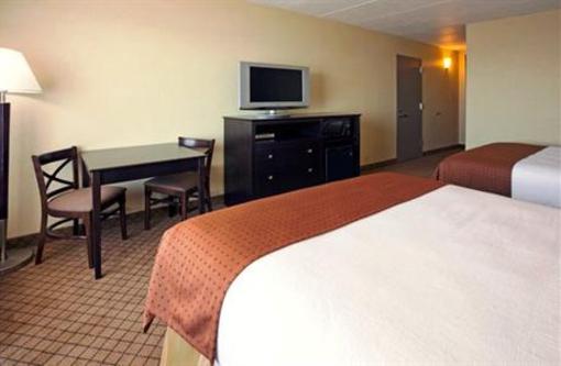 фото отеля Holiday Inn Detroit Lakes