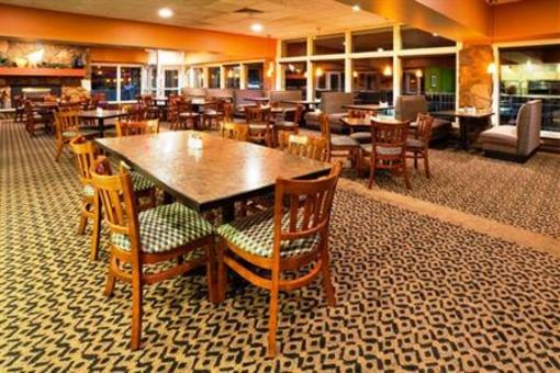 фото отеля Holiday Inn Detroit Lakes