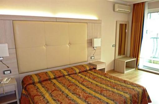 фото отеля Hotel Croce di Malta Lignano Sabbiadoro