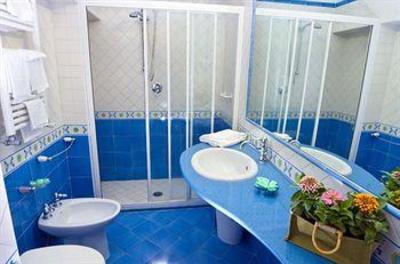 фото отеля Hotel Ambasciatori Ischia