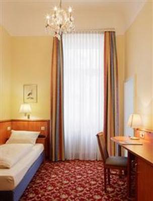 фото отеля National Hotel - Frankfurt