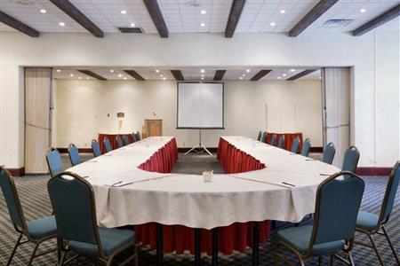 фото отеля Hilton Santa Fe Historic Plaza