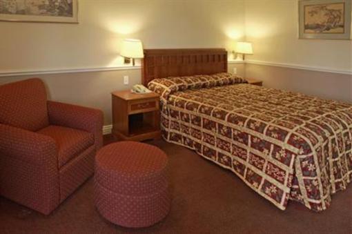 фото отеля Legacy Inn and Suites
