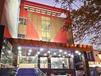 9 Star Hotel