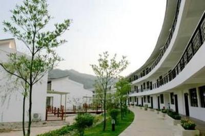 фото отеля Heyuan Relong Hotspring Hotel