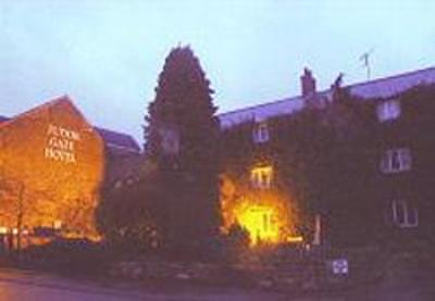 фото отеля Tudor Gate Hotel