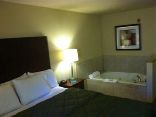 фото отеля Cobblestone Inn & Suites Langdon