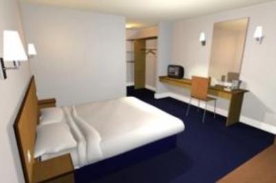 фото отеля Travelodge Oldham
