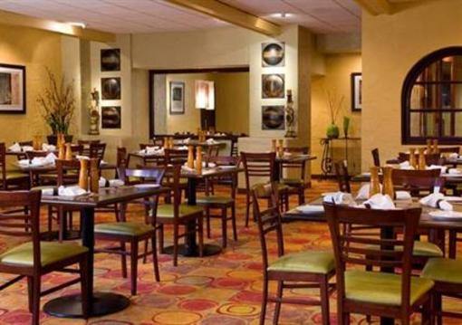 фото отеля Marriott Irvine