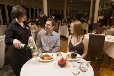 фото отеля Alona Hotel Motherwell