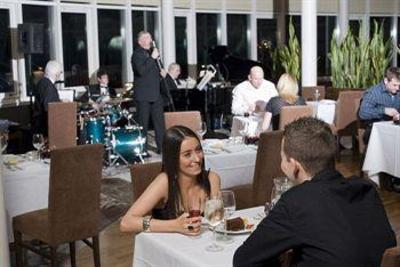 фото отеля Alona Hotel Motherwell