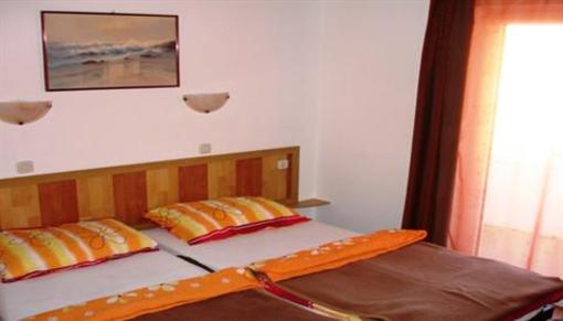 фото отеля Vila Rosa Apartments Tkon
