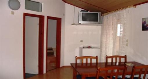 фото отеля Vila Rosa Apartments Tkon