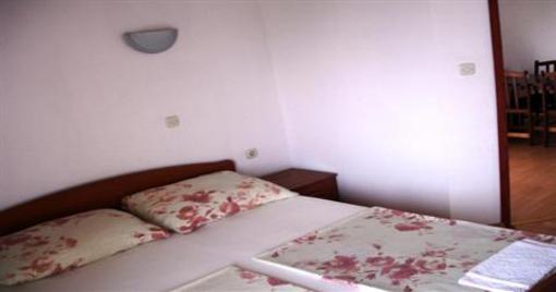 фото отеля Vila Rosa Apartments Tkon