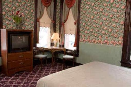 фото отеля Iron Horse Inn