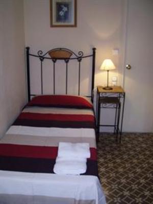 фото отеля Hostal Santa Teresa Reus