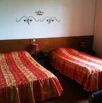 фото отеля Hotel Relais Paris Bale Montieramey