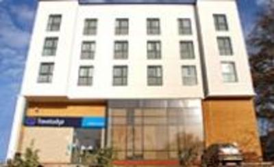 фото отеля Travelodge Central Hotel Hatfield (England)