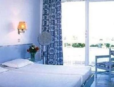 фото отеля Happy Days Hotel Petaloudes