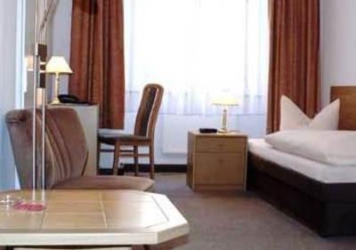 фото отеля Hotel Pension Am Ratshof Halle