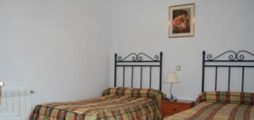 фото отеля Hostal Cazalegas