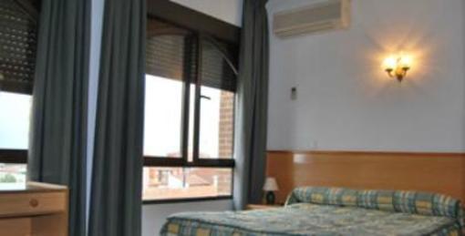фото отеля Hostal Cazalegas