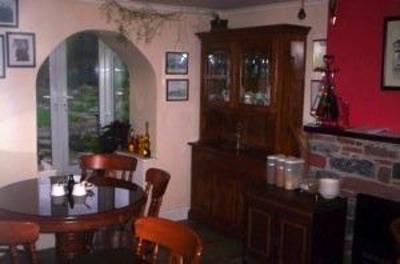 фото отеля Castlemaine House Bed & Breakfast