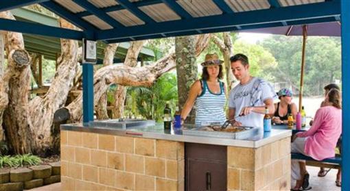 фото отеля Suffolk Park Holiday Park Byron Bay
