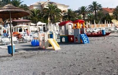 фото отеля Bellevue Apartments Pietra Ligure