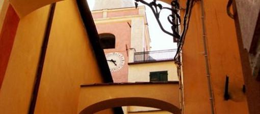 фото отеля Bellevue Apartments Pietra Ligure