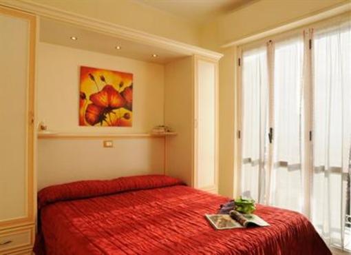 фото отеля Bellevue Apartments Pietra Ligure